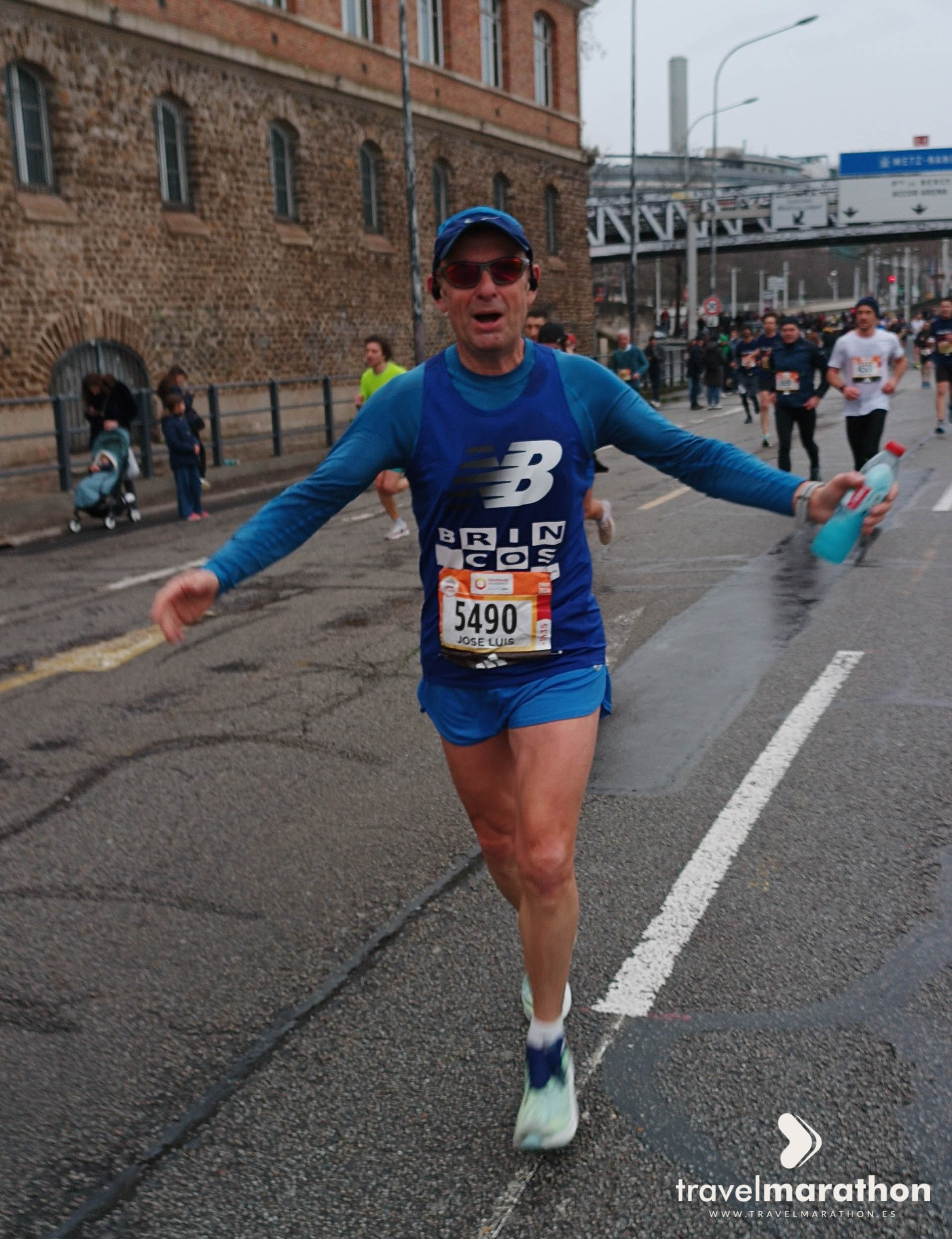  Paris Half Marathon 2026 - Travelmarathon Illustration 